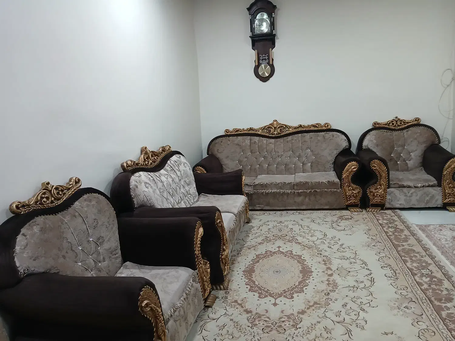 مبلمان هفت نفره تمیز همراه با میز جلو مبلی|مبلمان خانگی و میز عسلی|شوشتر, |دیوار