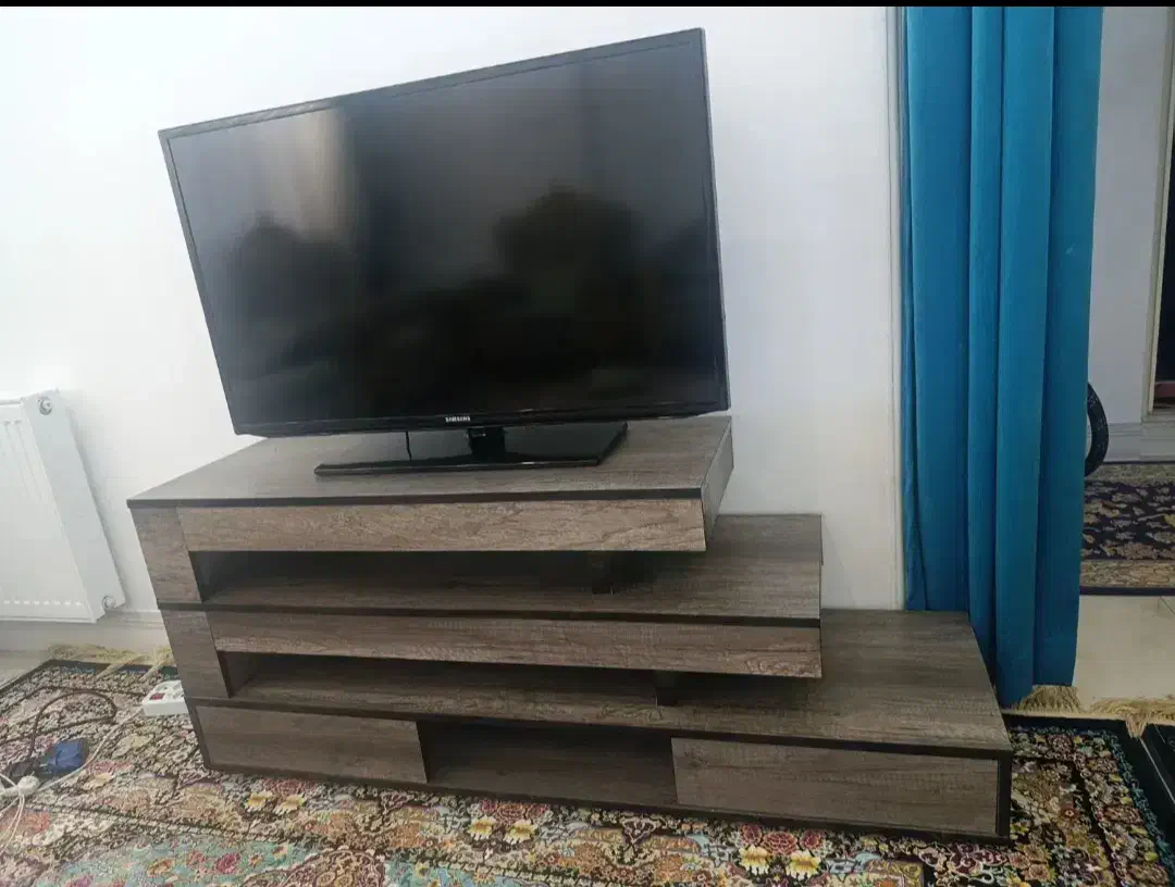 میز تی وی ام دی اف|میز تلویزیون|قم, قلعه یزدیها|دیوار