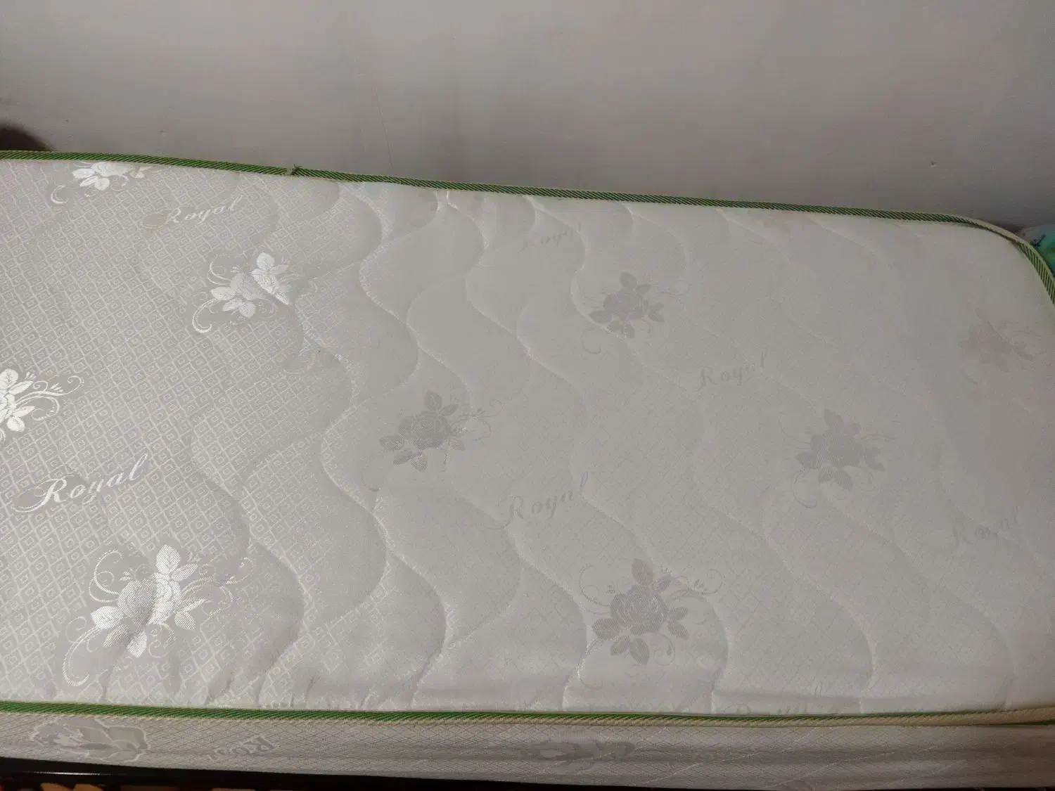 تشک|تشک تختخواب|تویسرکان, |دیوار