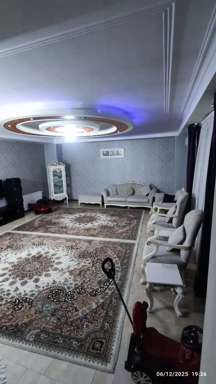 واحد 90متری تک واحدی خیابان استخر برنا تختی 12|فروش آپارتمان|محمدشهر, سیدآباد|دیوار