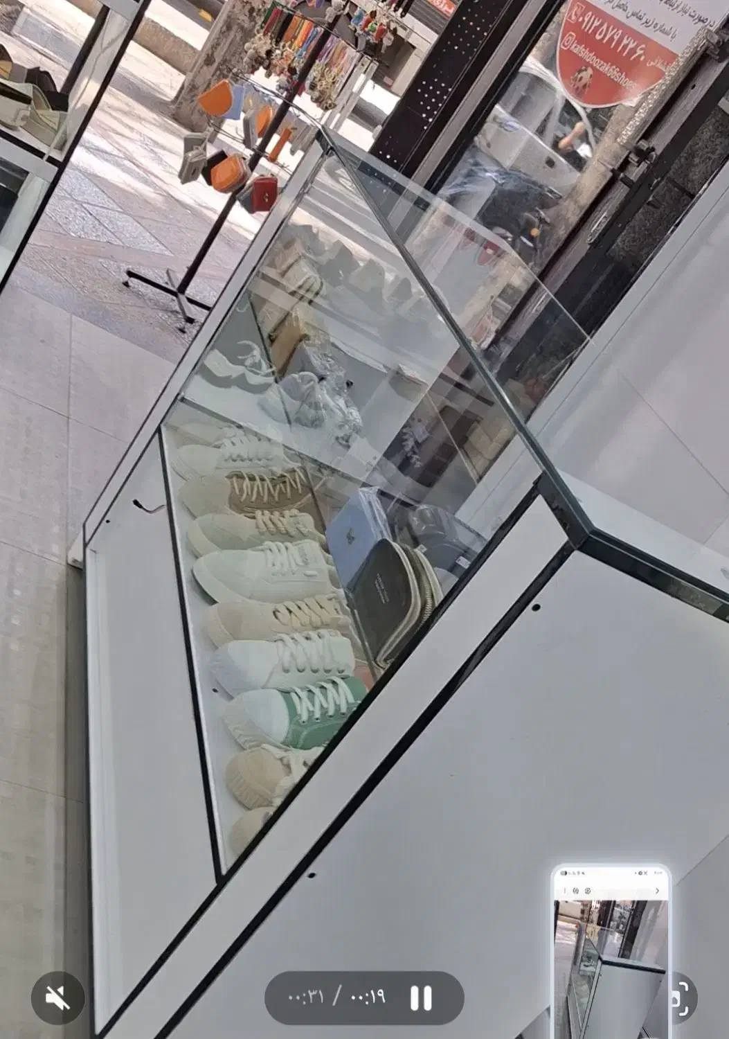 دکور مغازه کیف و کفش درحدنو تخفیف ویژه پای معامله|فروشگاه و مغازه|سمنان, |دیوار