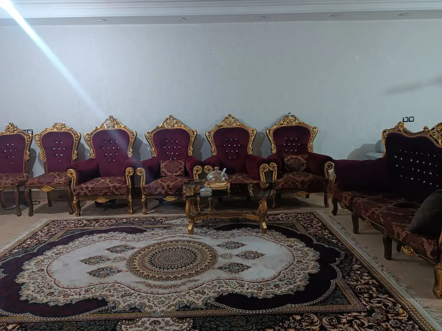 مبل ۹نفره سلطنتی|مبلمان خانگی و میز عسلی|امیدیه, |دیوار