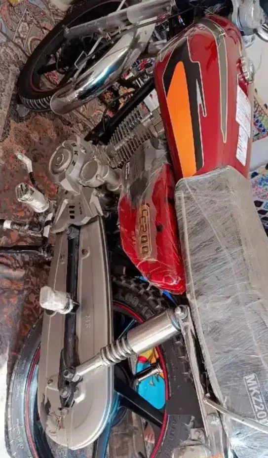 موتور دارید با خودرو و گوشی معاوضه میکنم|موتورسیکلت|قم, ارم|دیوار