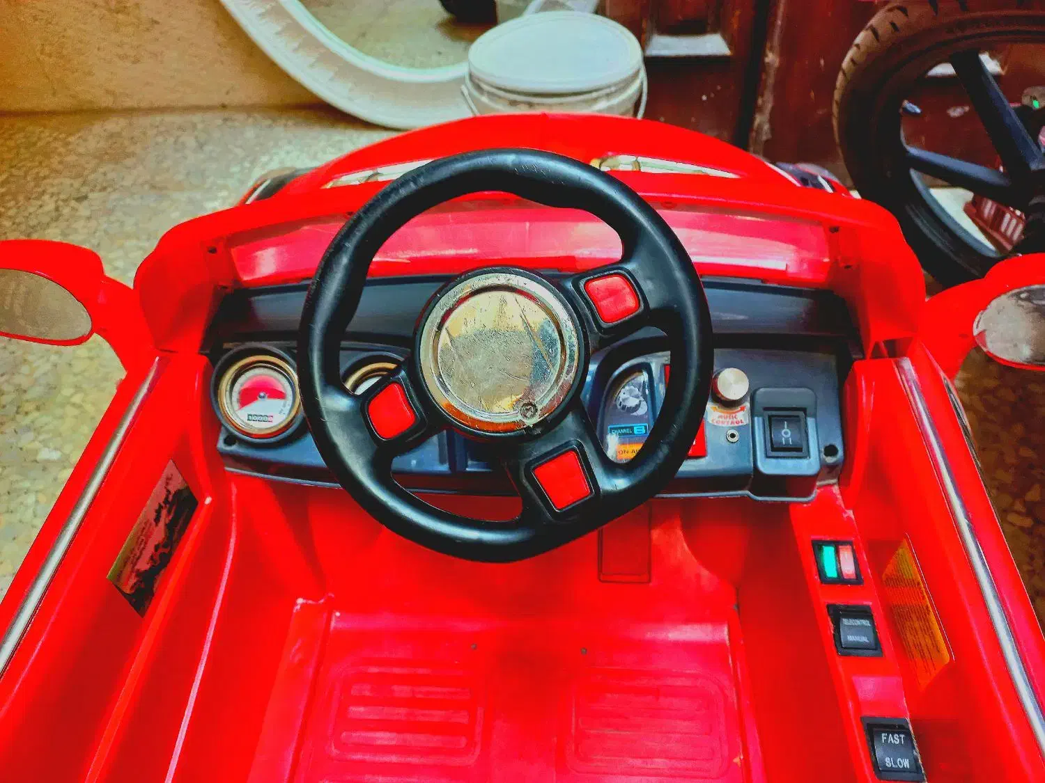 ماشین شارژی دوموتوره|اسباب‌بازی بچه|اراک, |دیوار