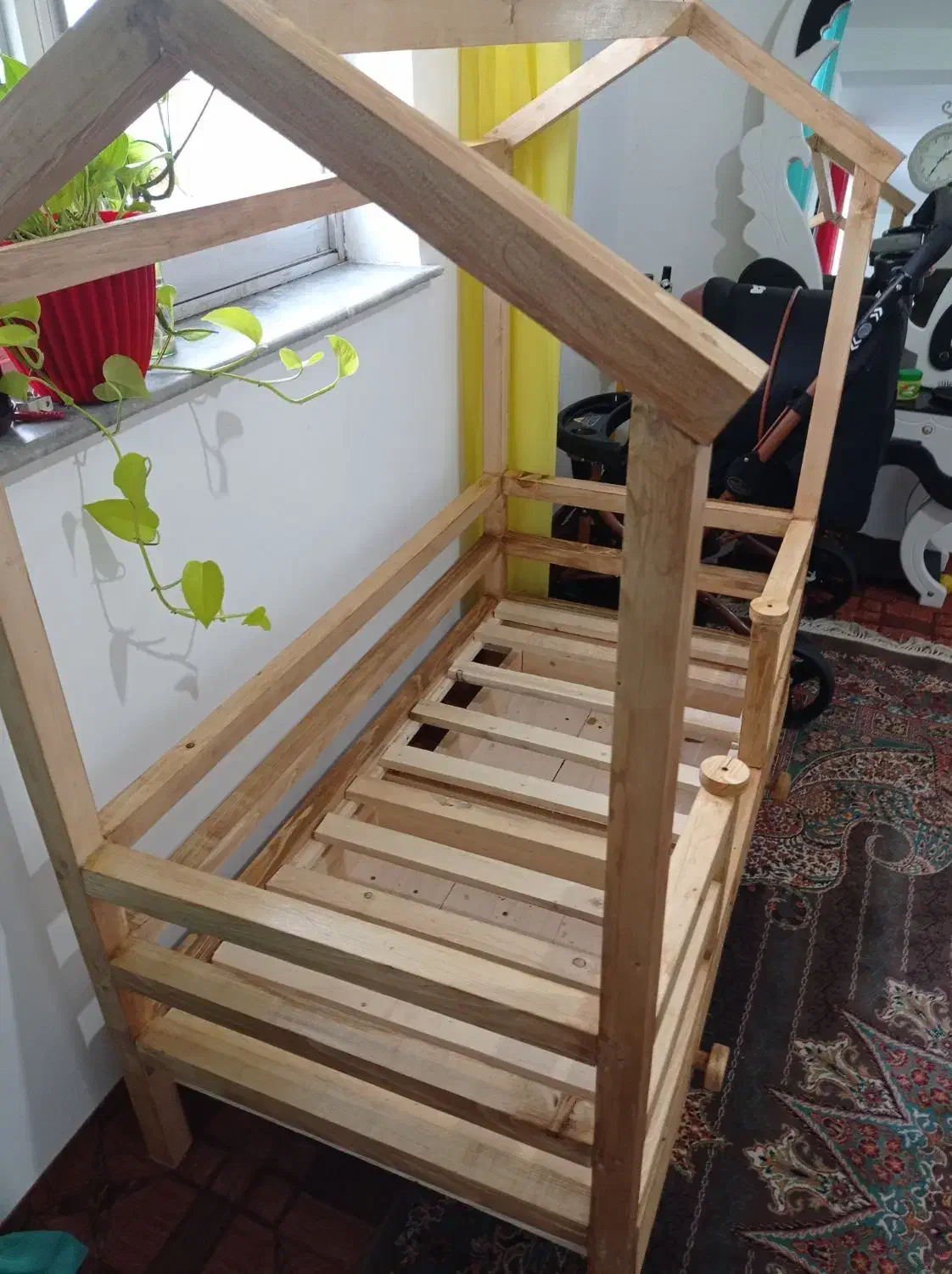 تخت خواب کلبه ای|تخت و سرویس خواب|سیاهکل, |دیوار