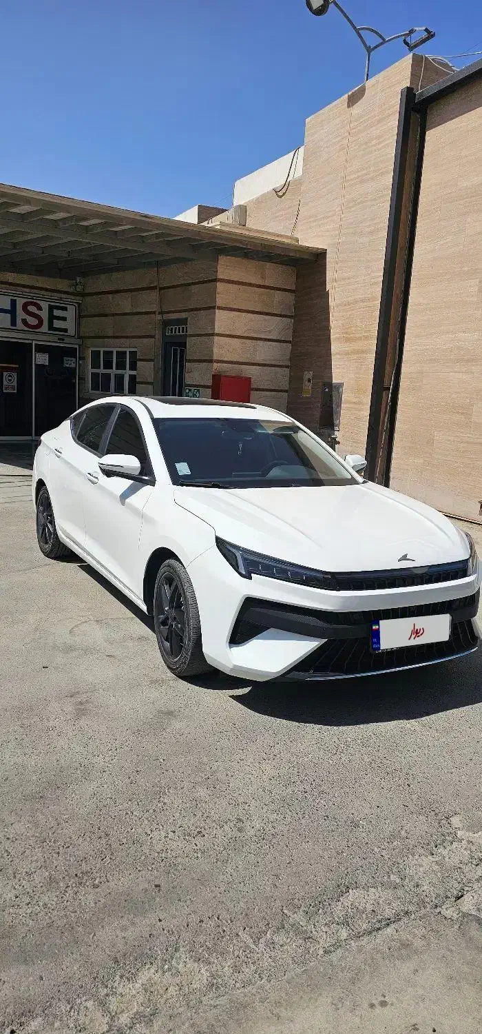 J7 1402|خودرو سواری و وانت|اسلام‌شهر, شهرک مفیدی|دیوار