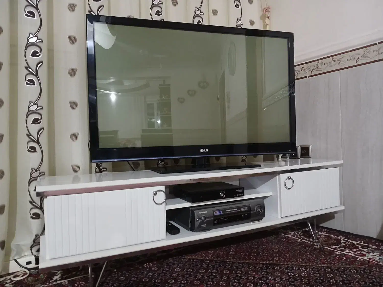 تلویزیون ۴۳اینچ|تلویزیون و پروژکتور|سنقر, |دیوار