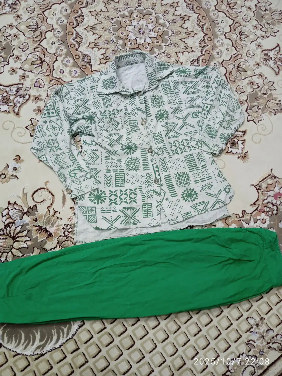 لباس دخترانه|کفش و لباس بچه|کهک, |دیوار