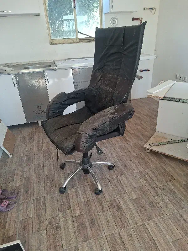 صندلی مدیریتی|مبلمان اداری|آستانه اشرفیه, |دیوار