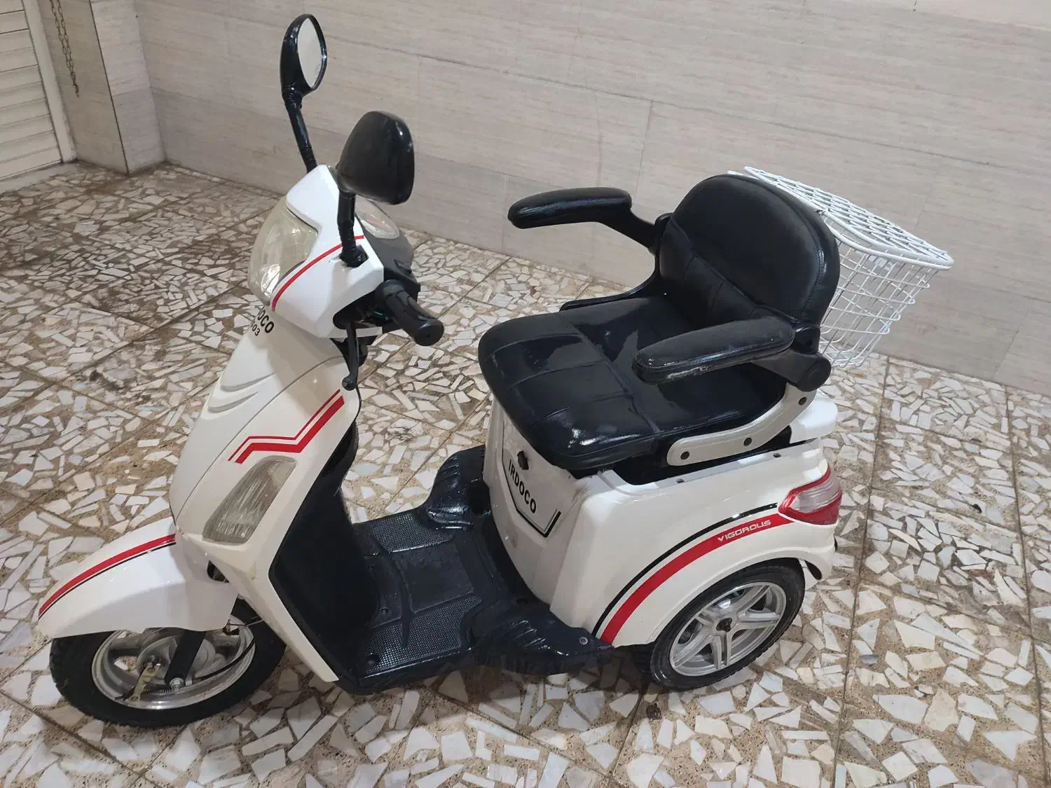 موتور سه چرخ برقی معلولین و سالمندان|موتورسیکلت|بهشهر, |دیوار