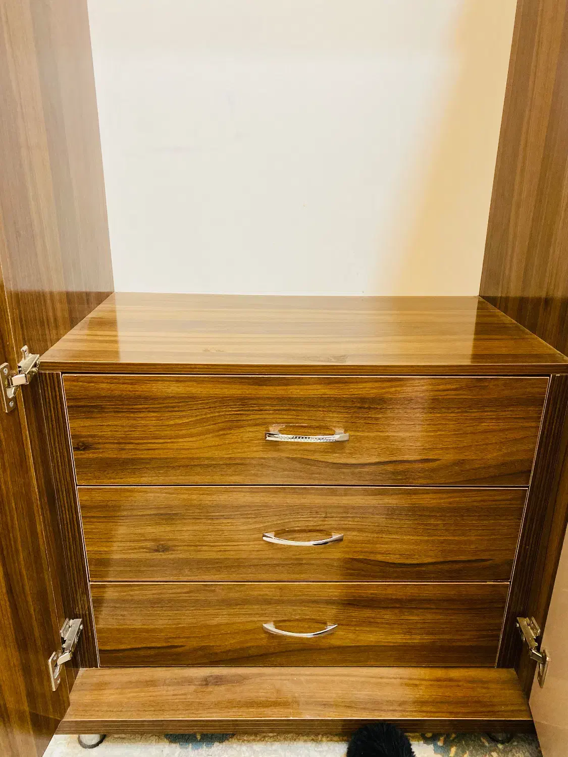 کمد لباسی کاملا سالم درب اینه ای|جاکفشی، کمد، دراور|زرند, |دیوار