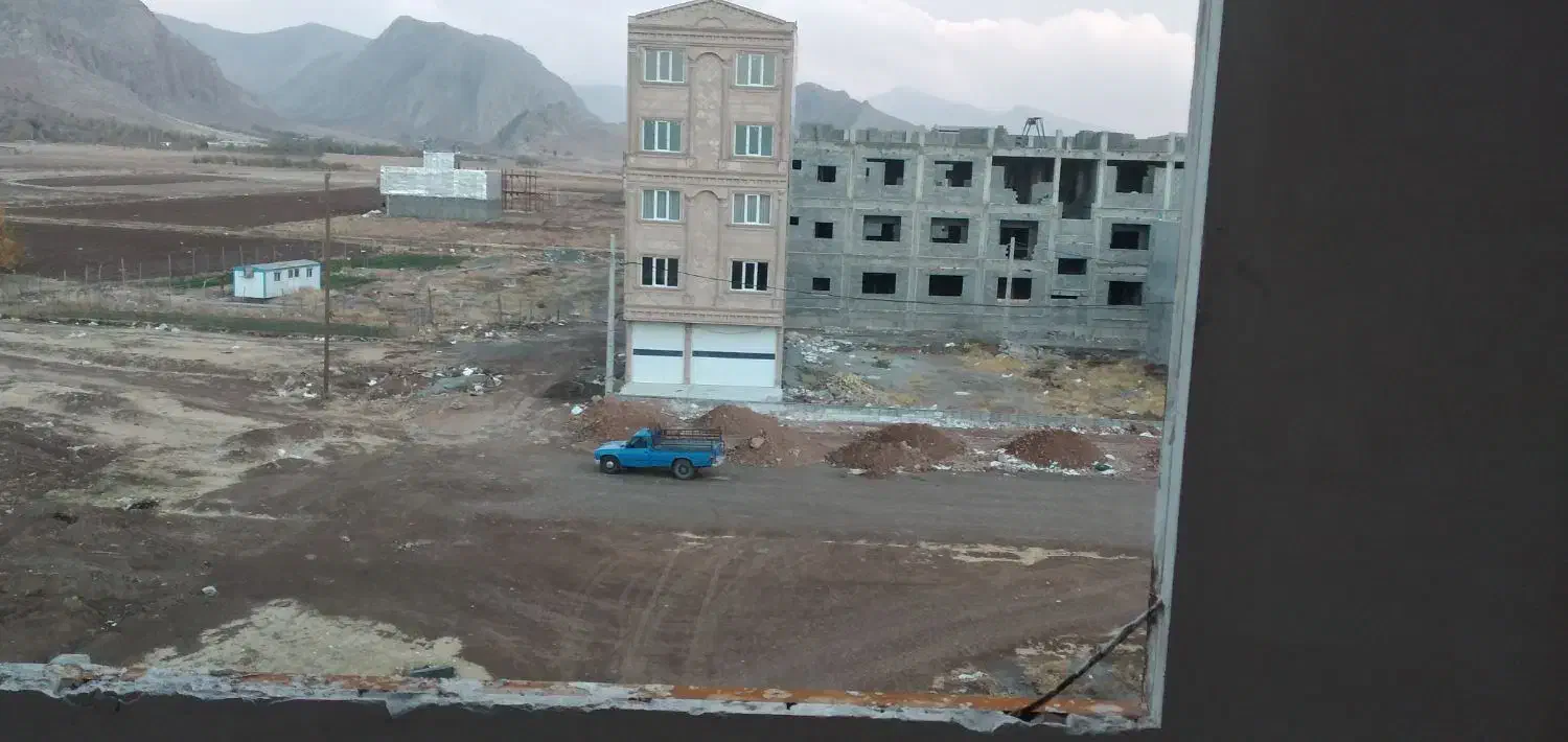 آپارتمان نیمه ساز ۹۸ متری بلوار بروجردی|فروش آپارتمان|الشتر, |دیوار