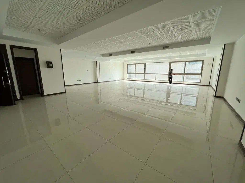 فروش ۱۷۰ متر سند اداری* ۳پارکینگ* مترو*لابی لابیمن|فروش دفتر کار، اتاق اداری، مطب|تهران, عباسآباد|دیوار