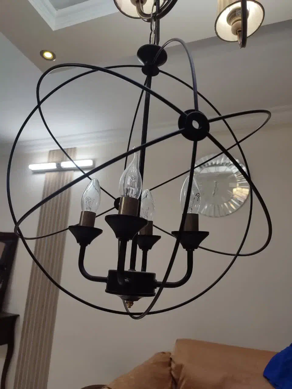 لوستر مدرن مشکی ۴ شعله با لامپ شمعی|لوستر و چراغ آویز|مشهد, سمزقند|دیوار