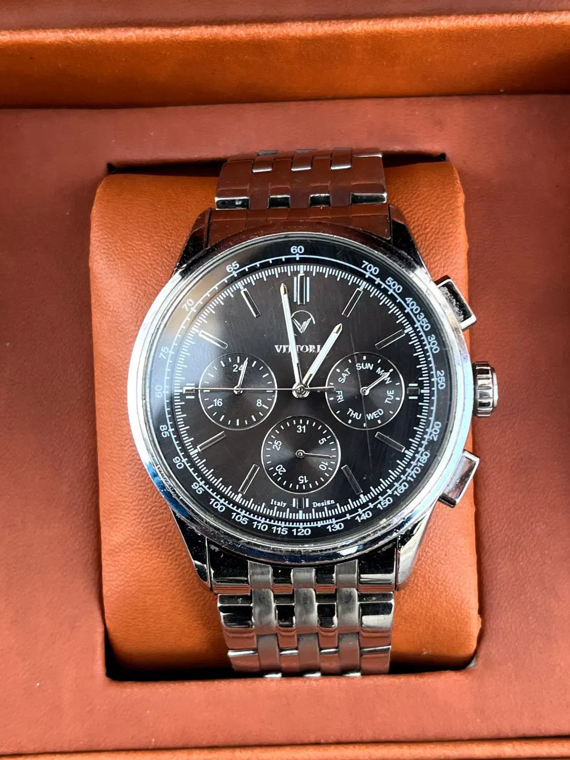 ساعت ویتوریا|ساعت|الیگودرز, |دیوار