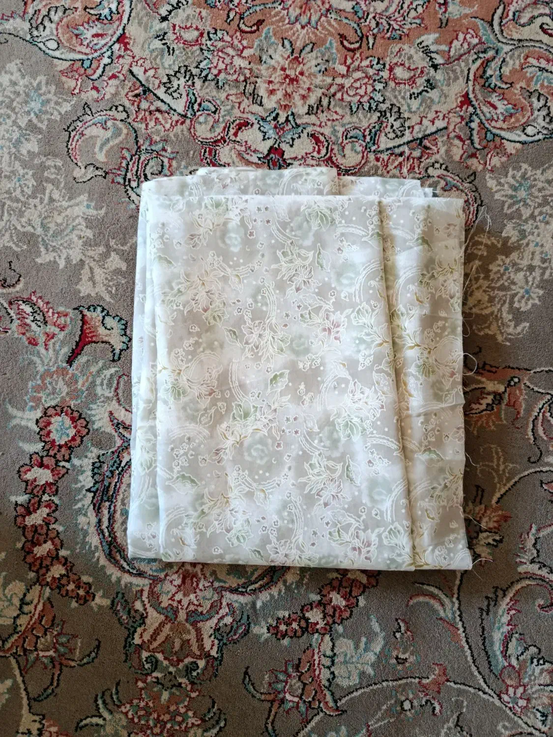 شال سفید در حدنو|لباس|فولادشهر, مسکن مهر فولادشهر|دیوار