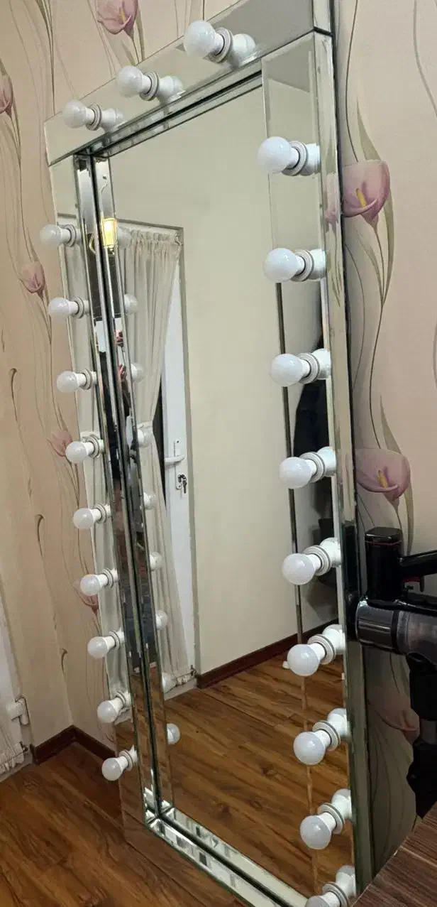 آینه|آینه|مشهد, سید رضی|دیوار