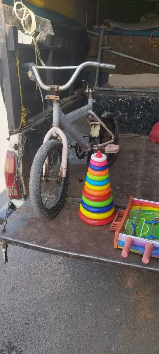 دوچرخه|اسباببازی بچه|رشت, فلسطین|دیوار