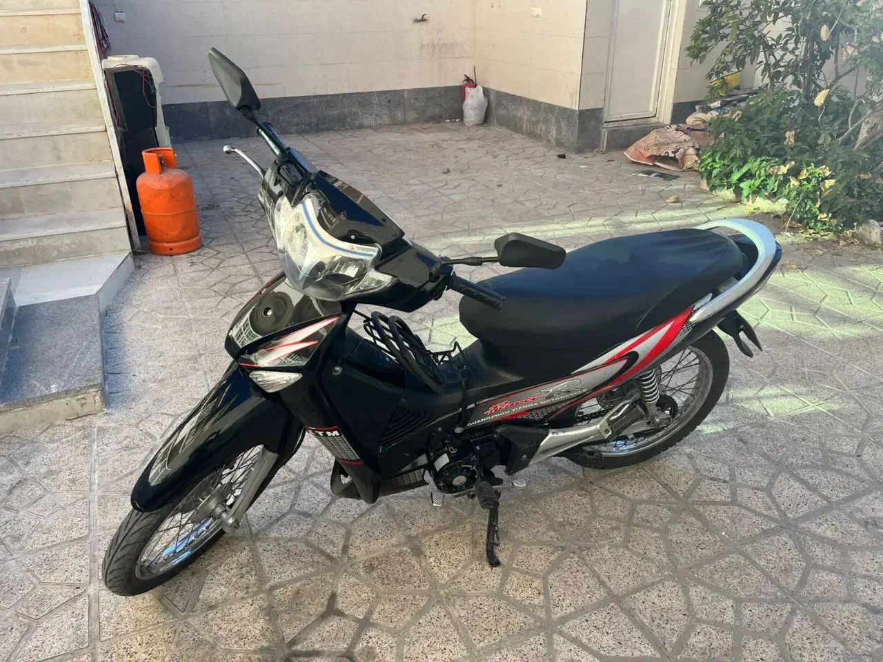 موتور ویو مدل ۹۴|موتورسیکلت|شیراز, سعدیه جنوبی|دیوار