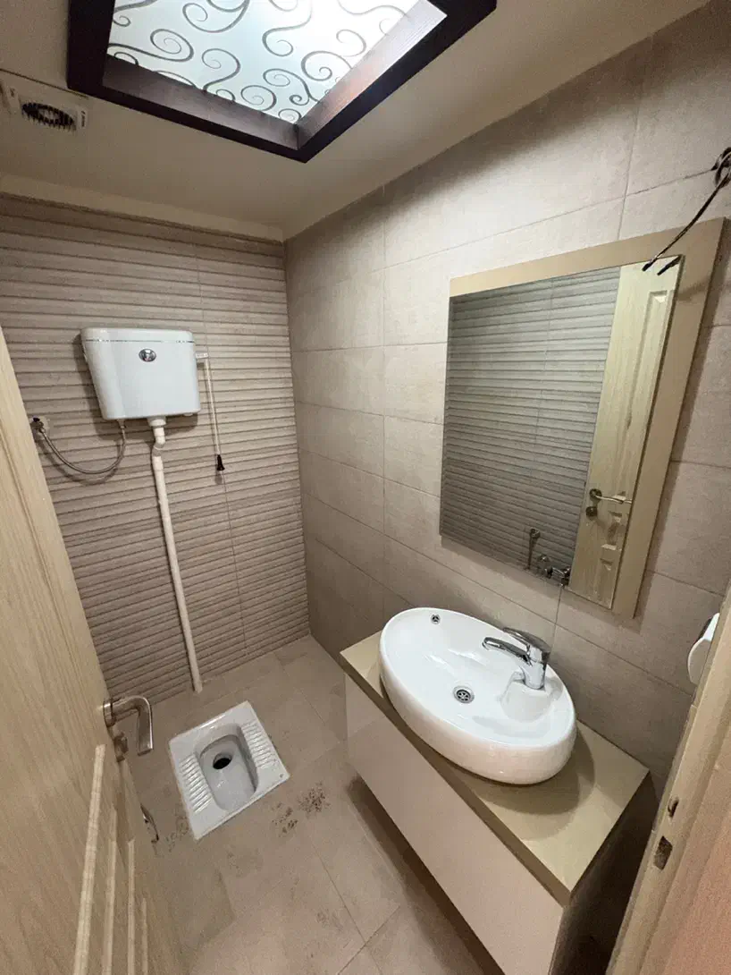 ۹۵ متر/نوساز کلید نخورده/تک واحدی/گذر برند غربی ها