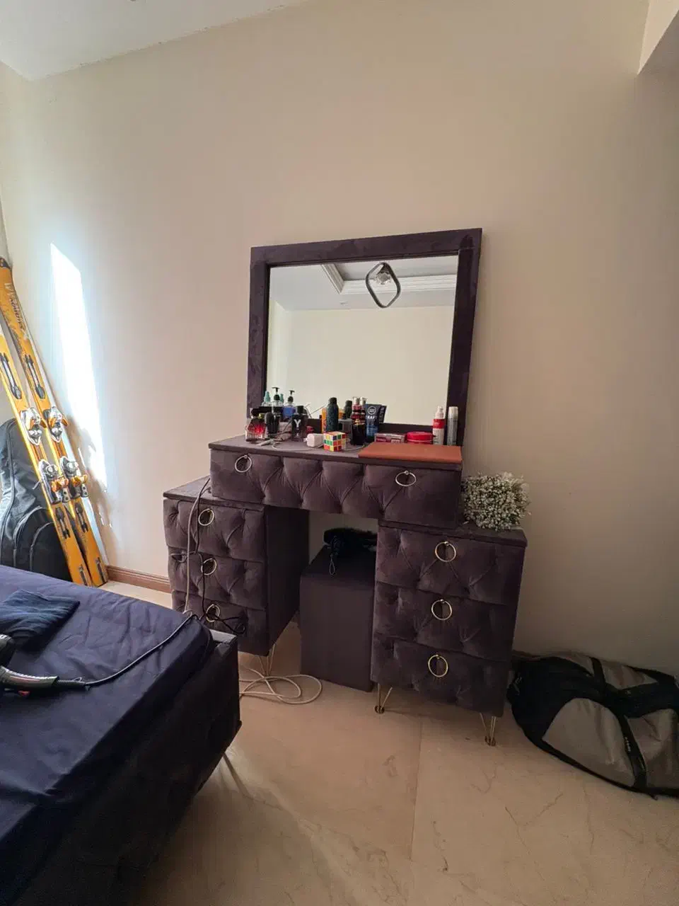 تخت میز آرایش پاتختی چستر|تخت و سرویس خواب|تهران, گیشا|دیوار