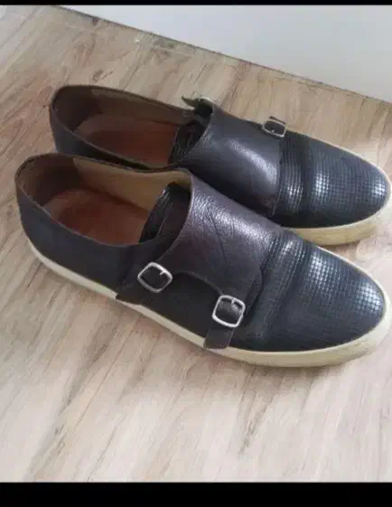 کتونی|کیف، کفش، کمربند|رشت, دیلمان|دیوار