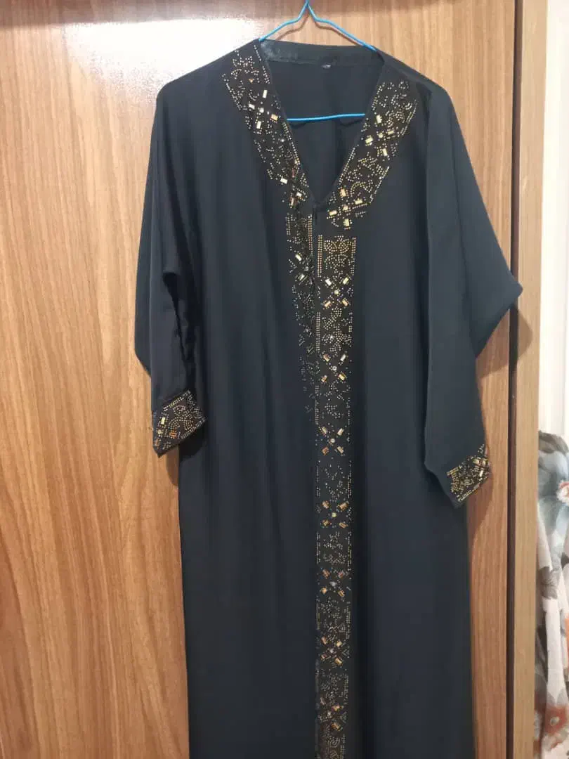 لباس مجلسی|لباس|ری, دیلمان|دیوار