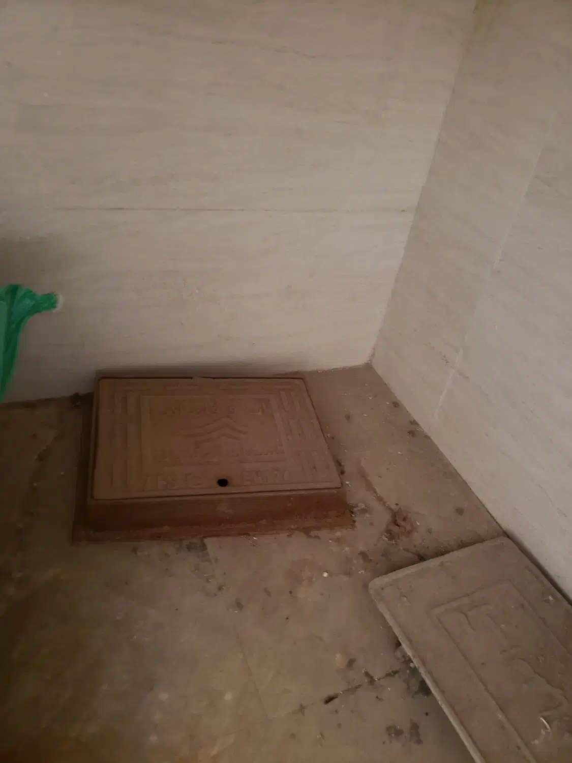 دریچه چدنی آب و فاظلاب|مصالح و تجهیزات ساختمان|اصفهان, جاوان|دیوار