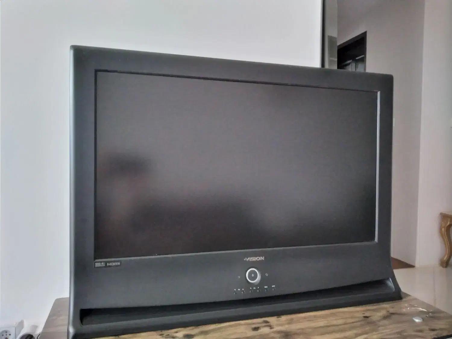 تلویزیون ۳۲ اینچ و گیرنده داخلی ایکس ویژن|تلویزیون و پروژکتور|گلبهار, شهر جدید گلبهار|دیوار