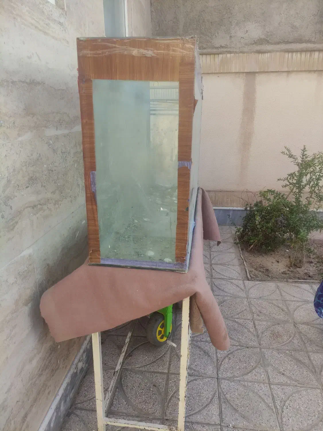 آکواریوم با چهارپایه فروشی|ماهی|بیرجند, |دیوار