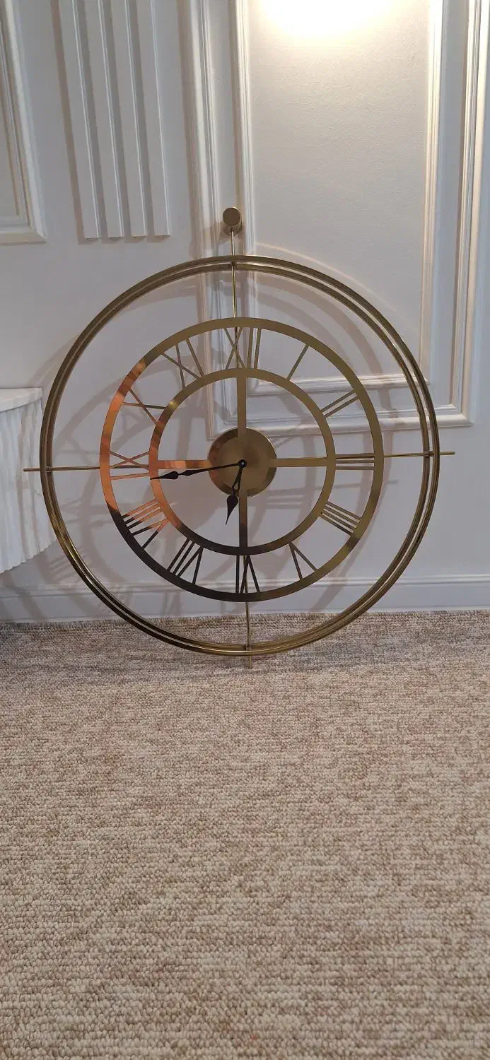 ساعت دیواری طلایی کاملا نو|ساعت دیواری و تزئینی|بهبهان, |دیوار