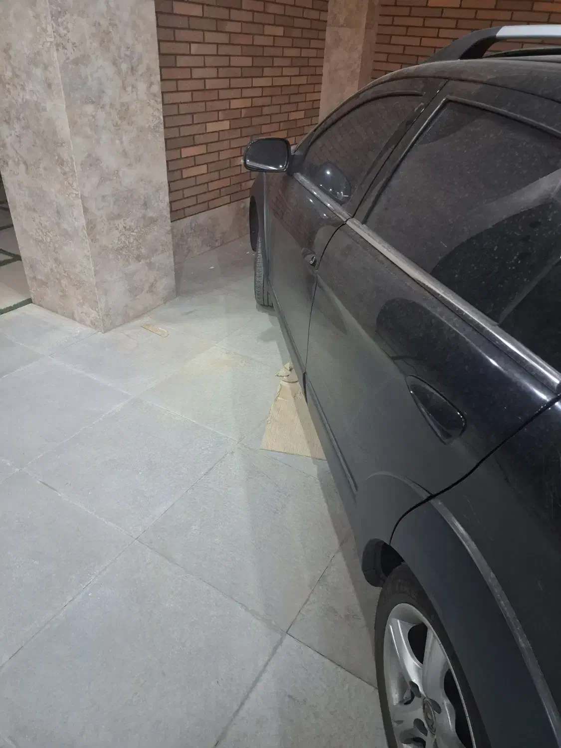 فقط لبه سقف و کاپوت  آفتاب سوختگی دارد|خودرو سواری و وانت|قم, پردیسان|دیوار