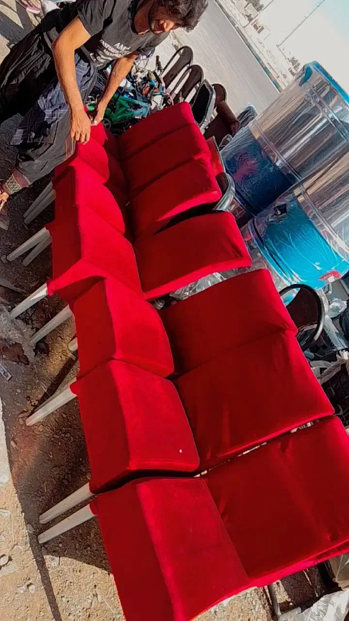 تعدادی صندلی پایه فلز سمساری کوهکن ارتش ۳۰|صندلی و نیمکت|زابل, |دیوار