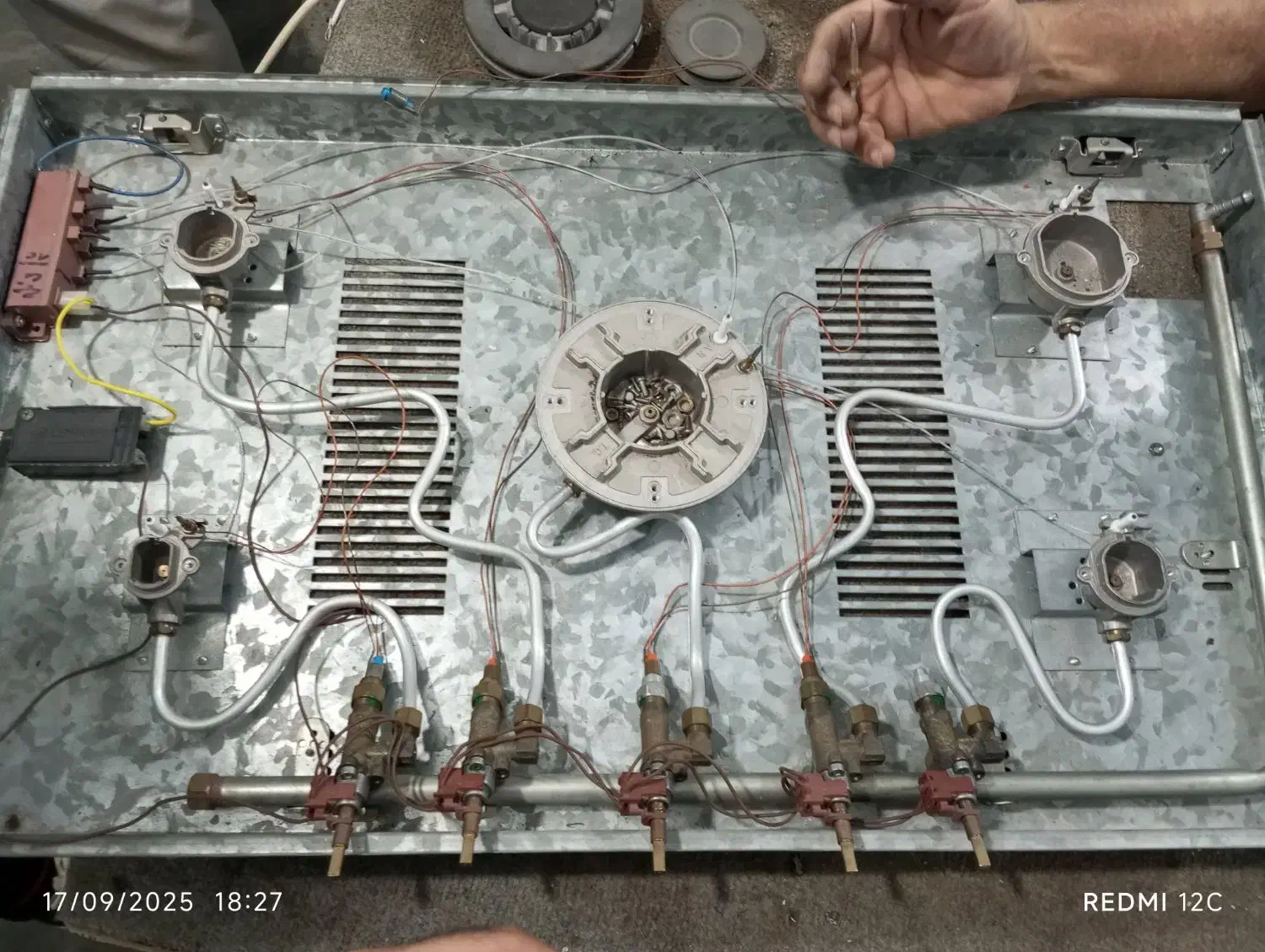 تعمیر بخاری و اجاق گاز و جرمگیری آبگرمکن|خدمات پیشه و مهارت|گرگان, |دیوار