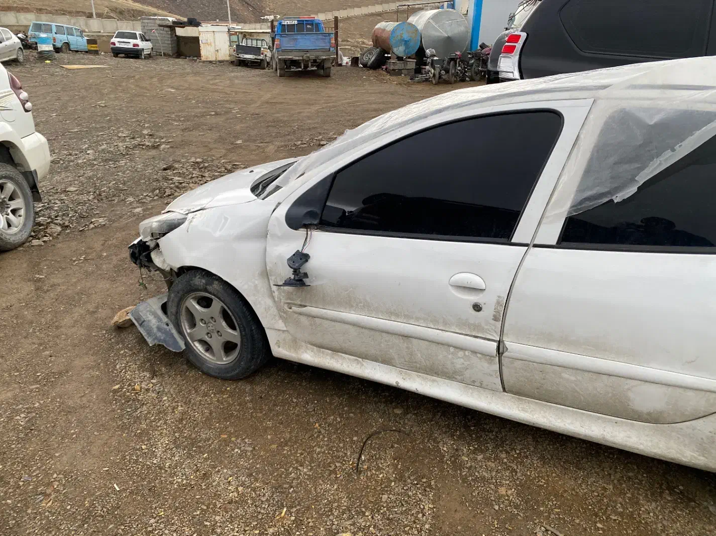 207 تصادفی|خودرو سواری و وانت|سنندج, |دیوار