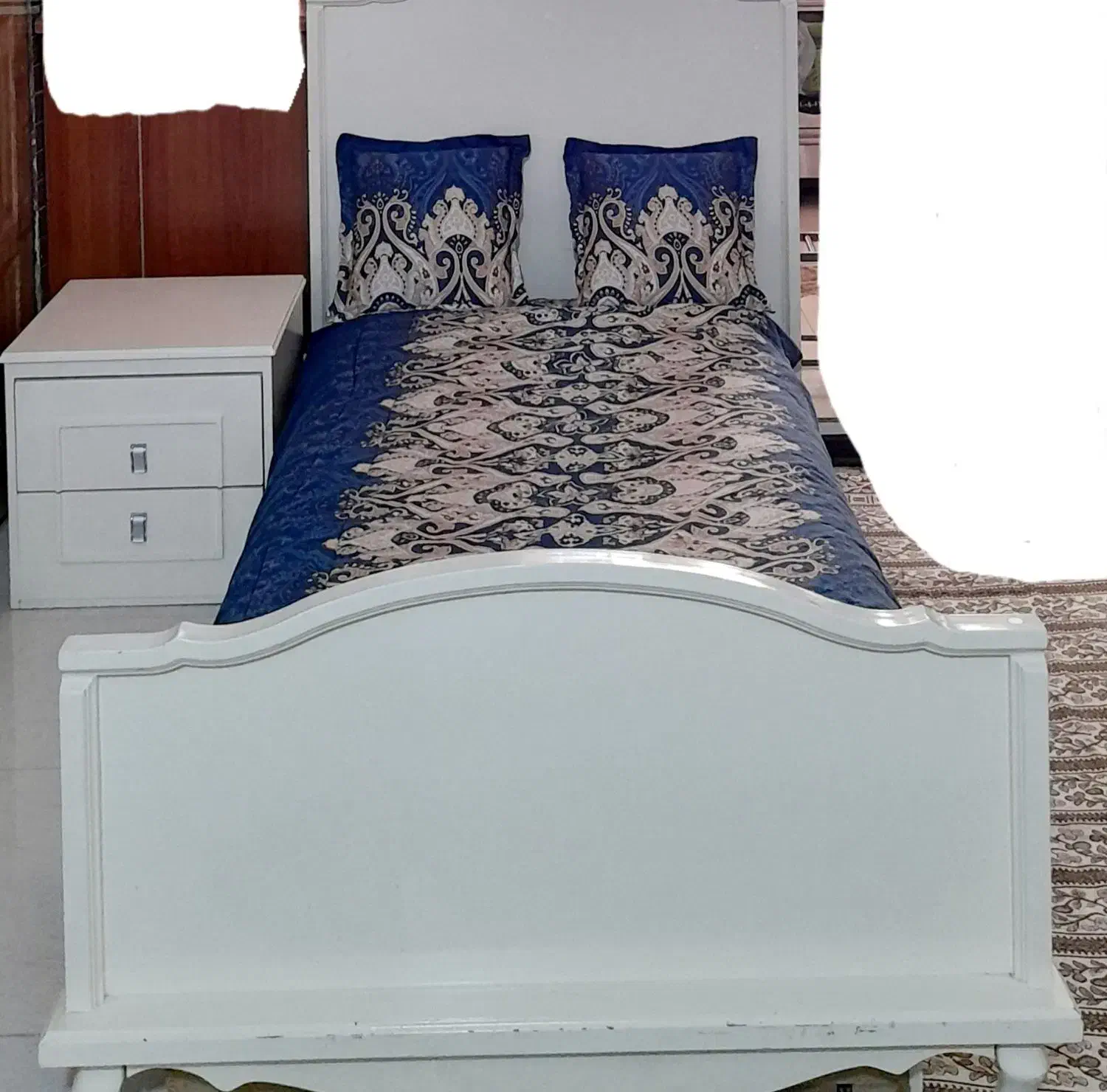 تخت تک نفره با تشک وکمد  بسیار تمیز|تخت و سرویس خواب|پاکدشت, پاکدشت (مامازند)|دیوار