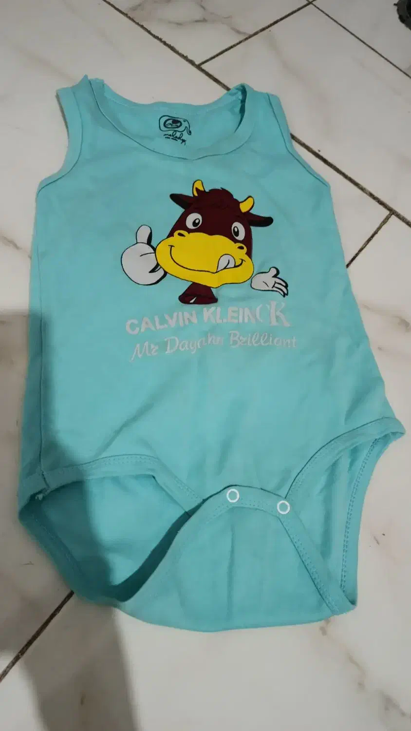 سرهمی بچه با قیمت مناسب|کفش و لباس بچه|گرگان, |دیوار