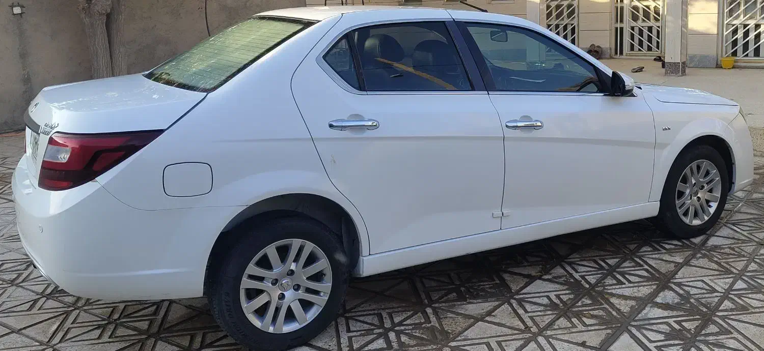 دنا پلاس تیپ 2 دنده ای مدل ۹۸|خودرو سواری و وانت|خرمآباد, |دیوار