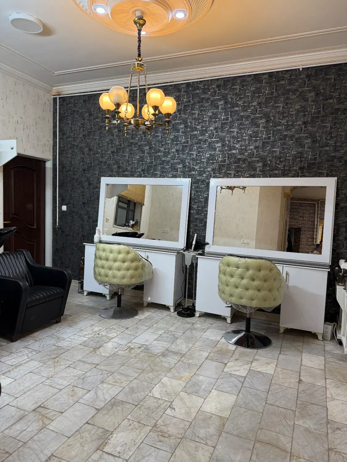 رنگ کار حرفه ای|استخدام درمانی، زیبایی، بهداشتی|یزد, |دیوار