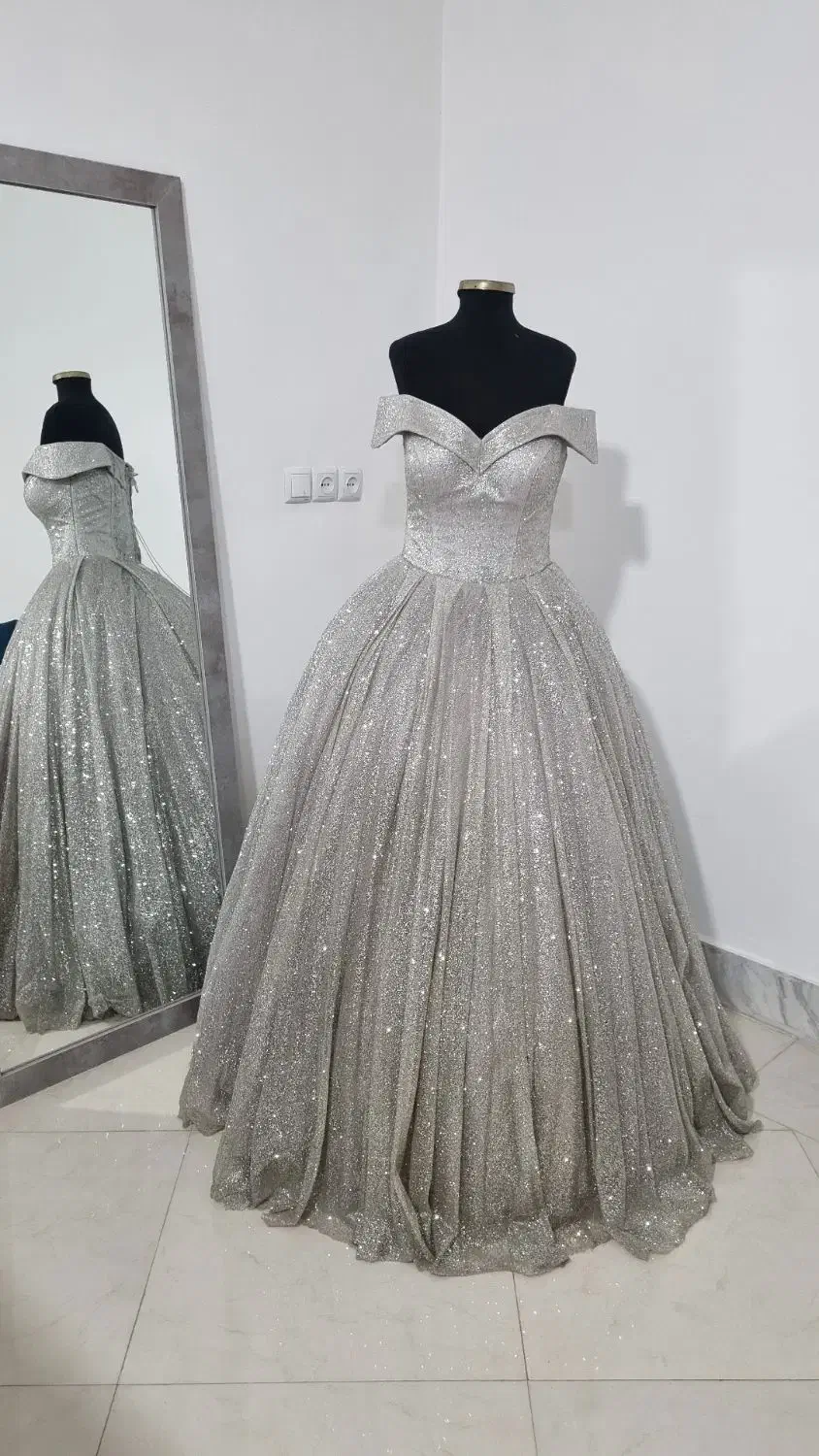 لباس عقدی|لباس|ساوه, |دیوار