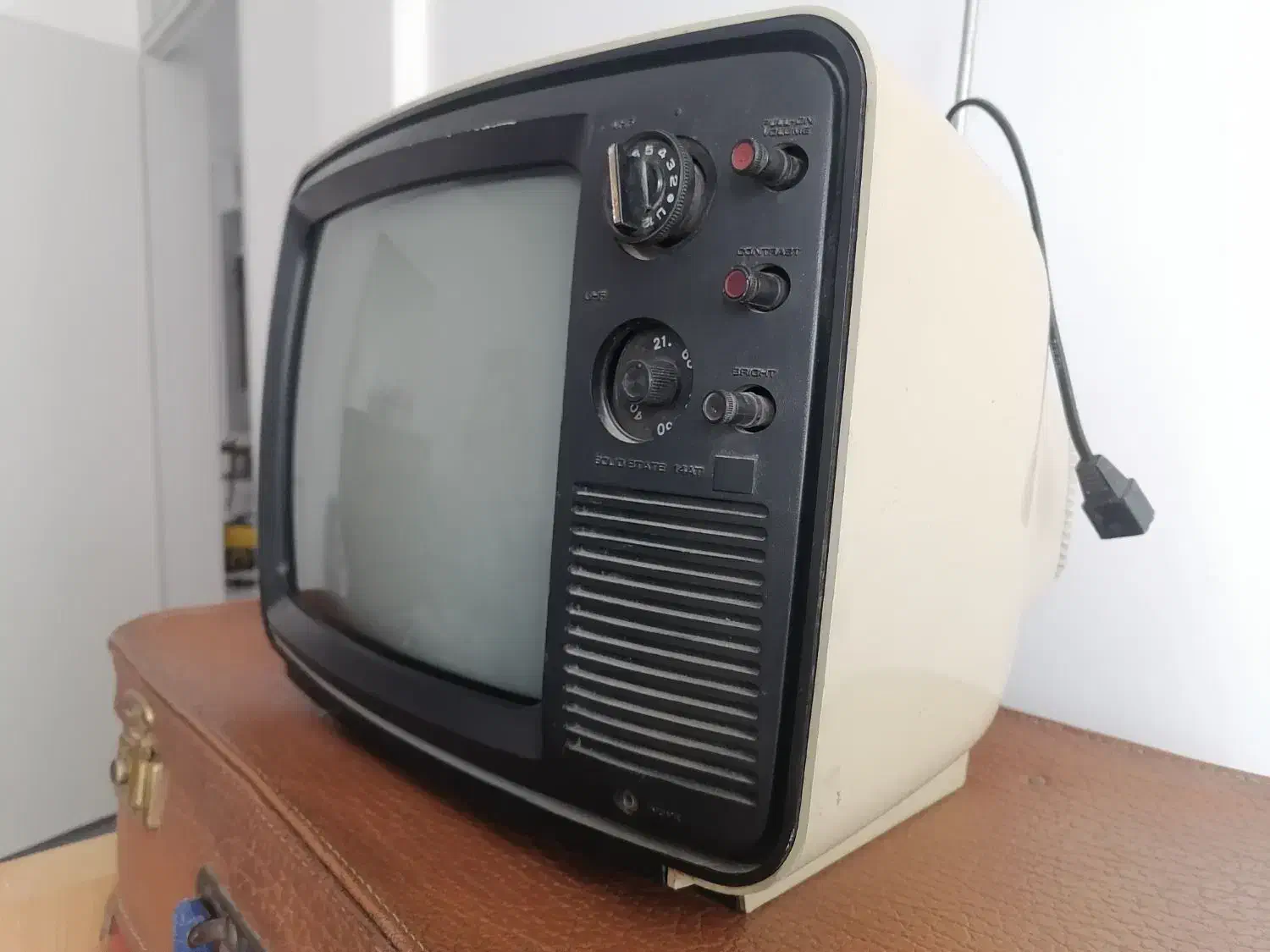 تلویزیون قدیمی پارس|کلکسیون اشیاء عتیقه|تهران, بهار|دیوار