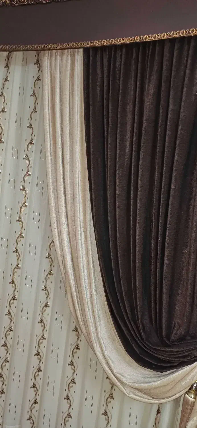 پرده حریر طلا کوب سالم وتمیز|پرده، رانر، رومیزی|گنبد کاووس, |دیوار