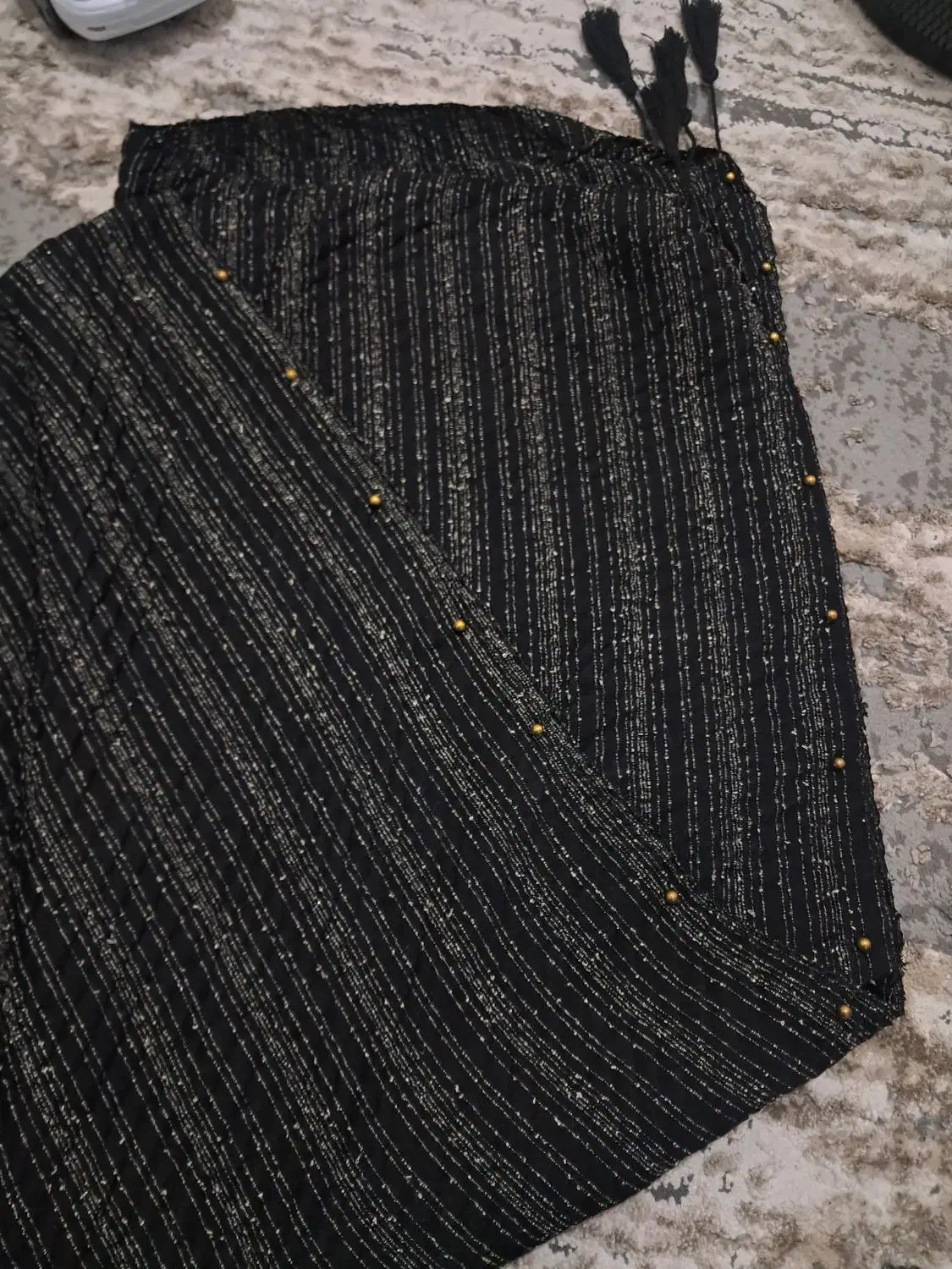 تعدادی شال نو|لباس|شهریار, رضی آباد بالا|دیوار