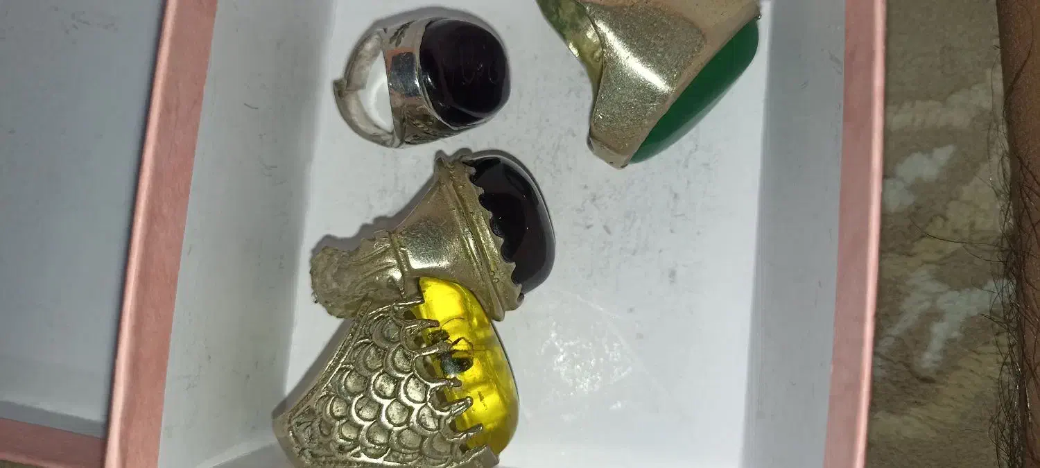 تعدادی انگشتر|کلکسیون اشیاء عتیقه|زاهدان, |دیوار