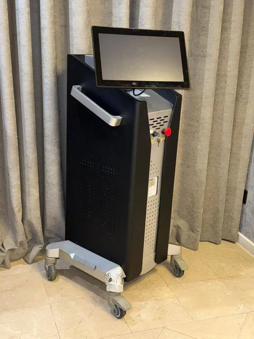 رادو پلاس نیو دستگاه جدید تیتانیوم|آرایشی، بهداشتی، درمانی|تهران, قیطریه|دیوار