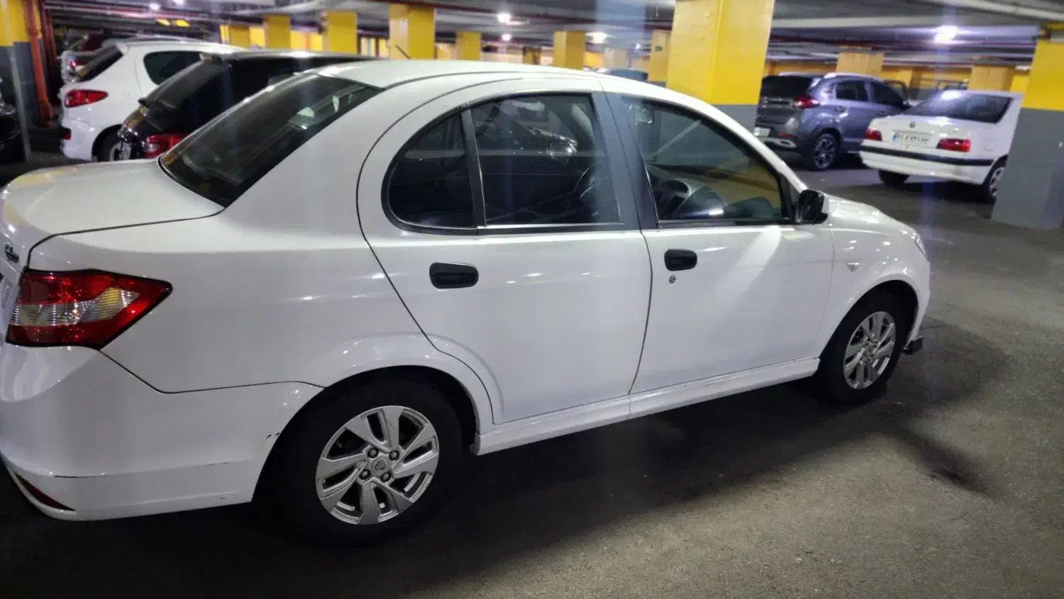 ساینا کم کار با رینگ آلومینیومی|خودرو سواری و وانت|تهران, تهرانپارس جنوبی|دیوار