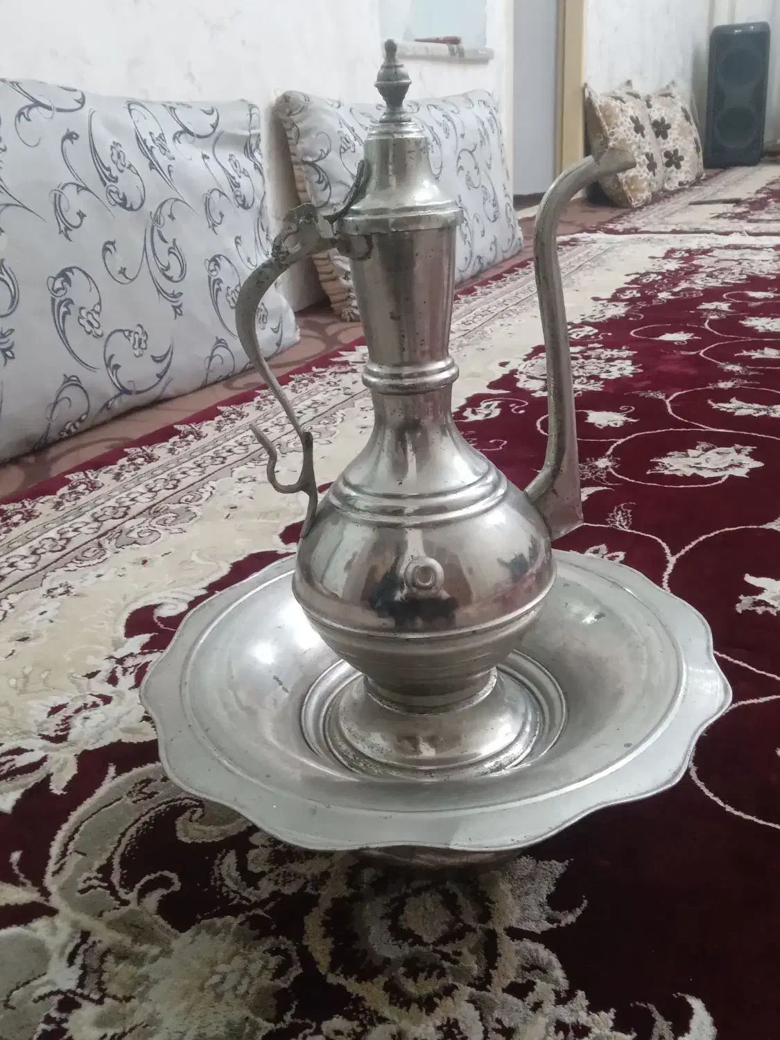 آفتابه مسی|کلکسیون اشیاء عتیقه|تربت جام, شاد|دیوار