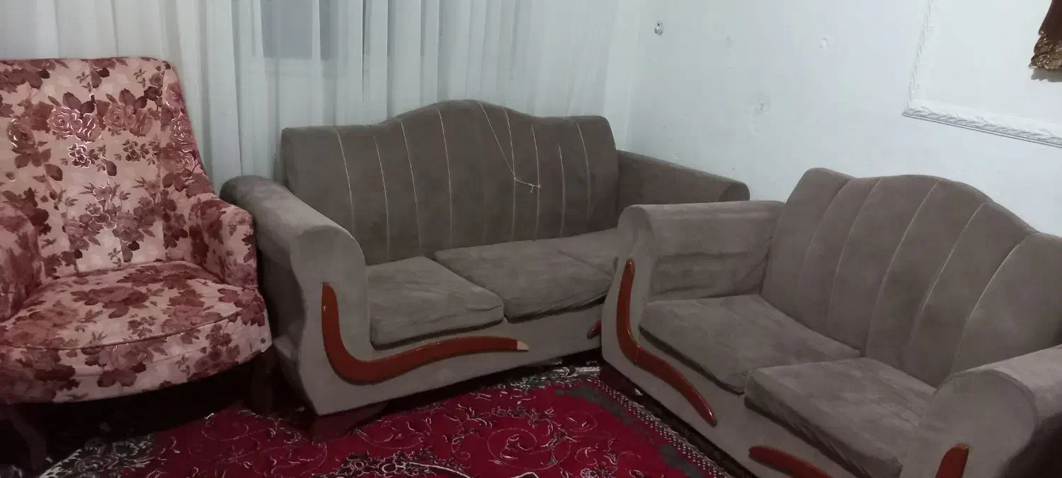 مبل هفت نفره و میز جلو مبلی|مبلمان خانگی و میز عسلی|کرج, حصارک بالا|دیوار