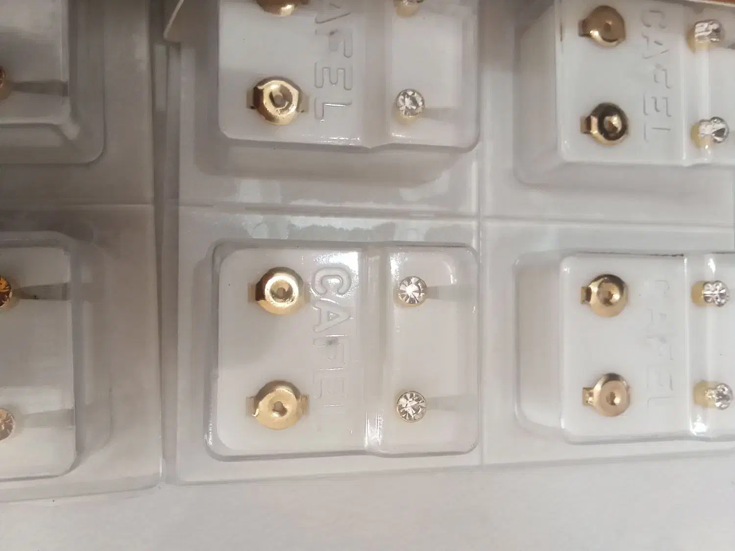 گوشواره طبی|آرایشی، بهداشتی، درمانی|بندر انزلی, میان پشته|دیوار