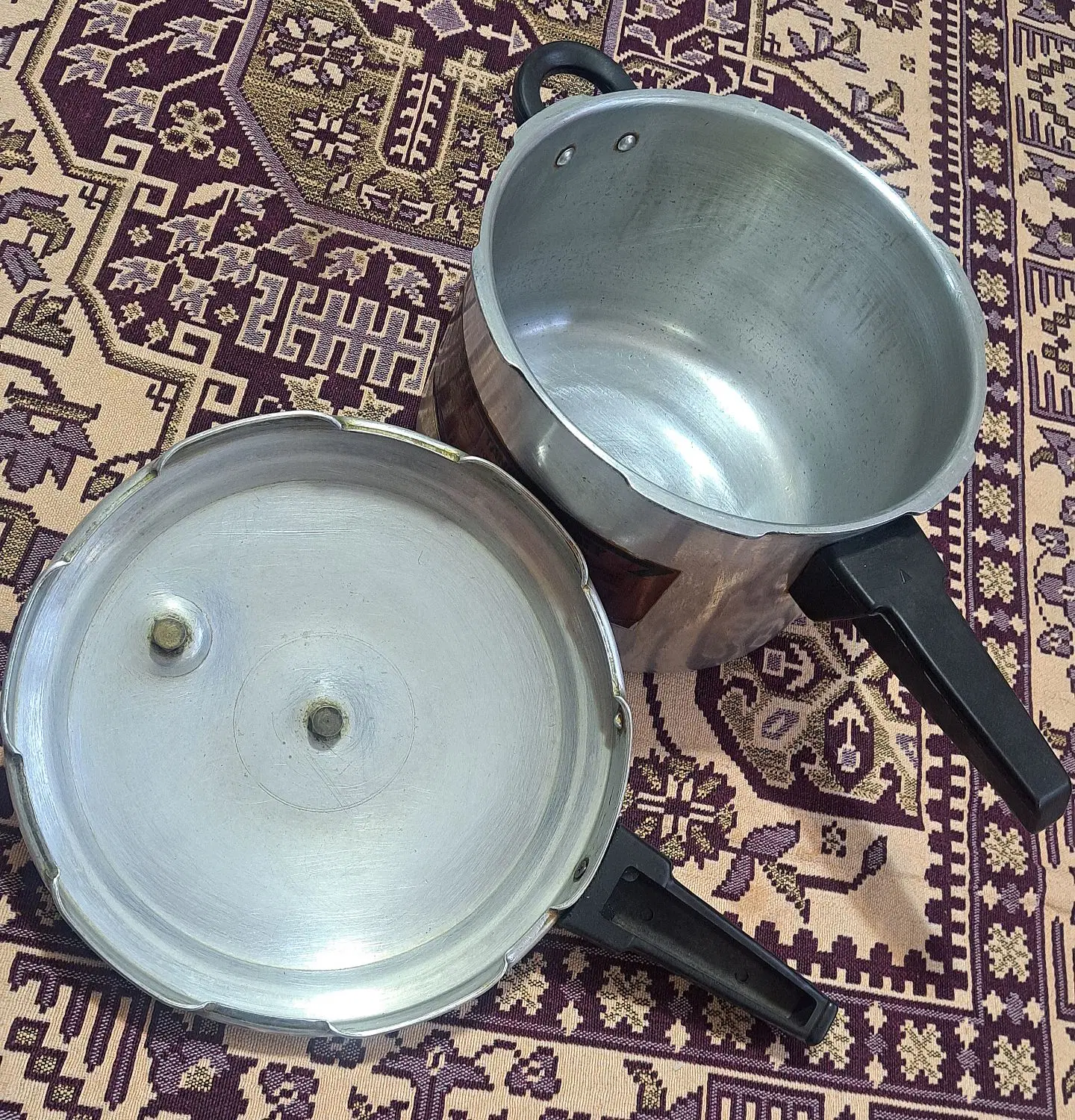 زودپز|ظروف پختوپز|شیراز, میانرود|دیوار